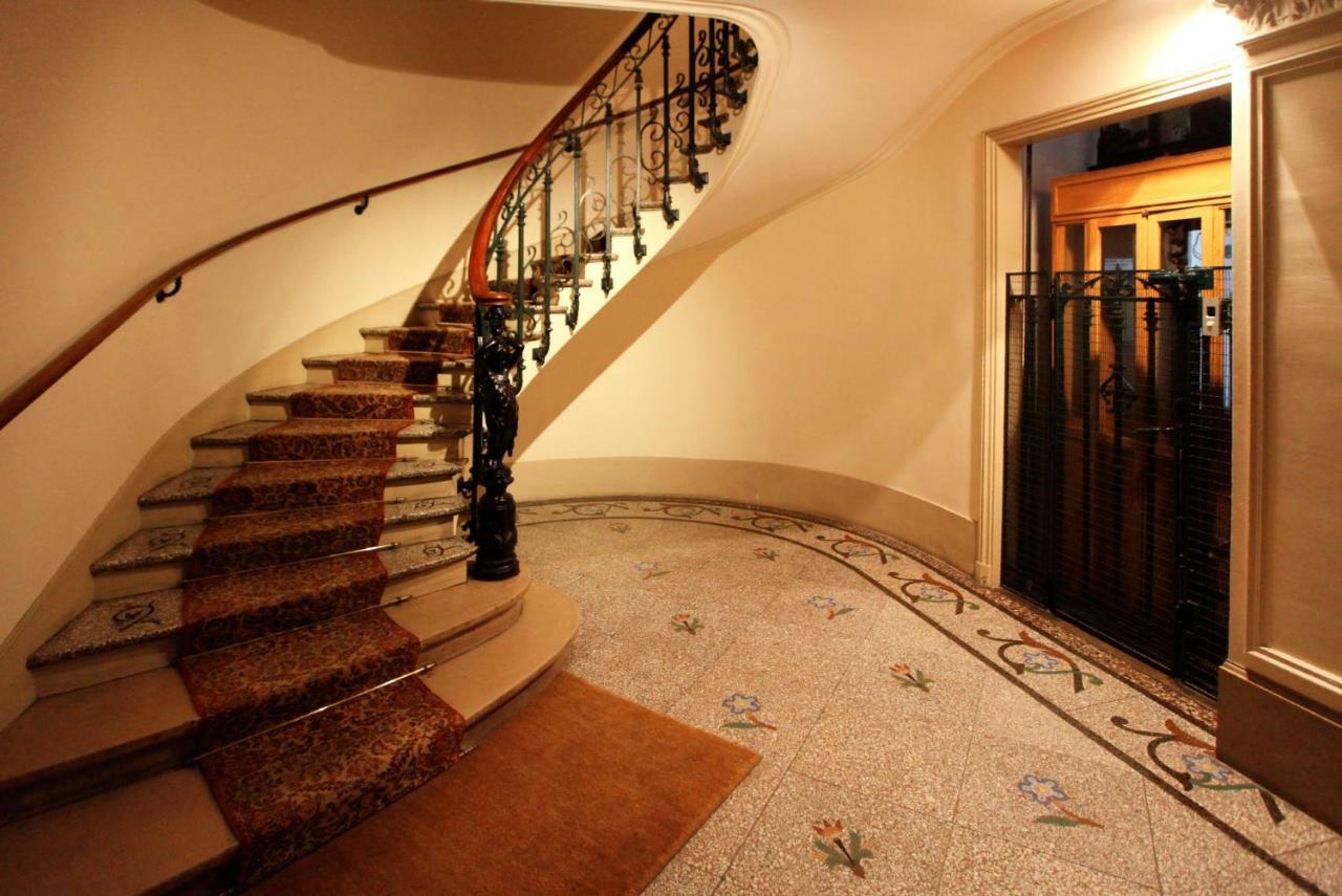 Cote Montmartre Bed & Breakfast Paris Exterior photo